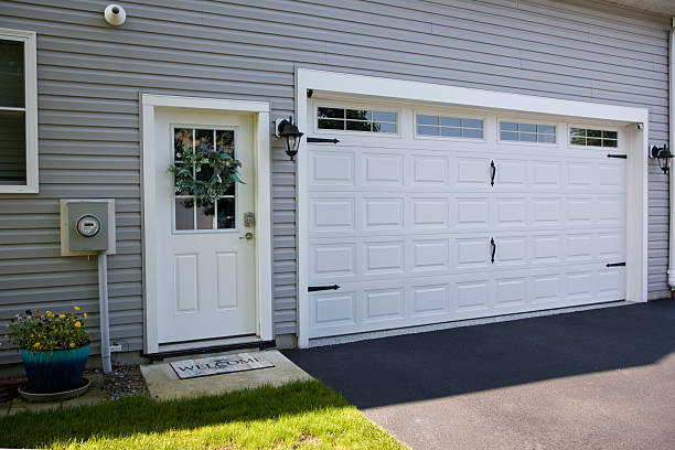 24/7 Emergency Garage Door Roller Replacement experts in Park River, ND
